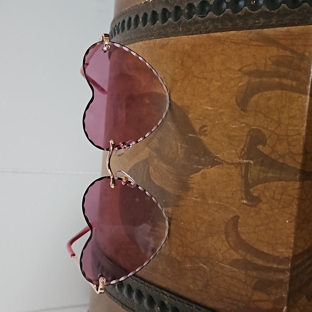 Foster grant pink hearts sunglasses